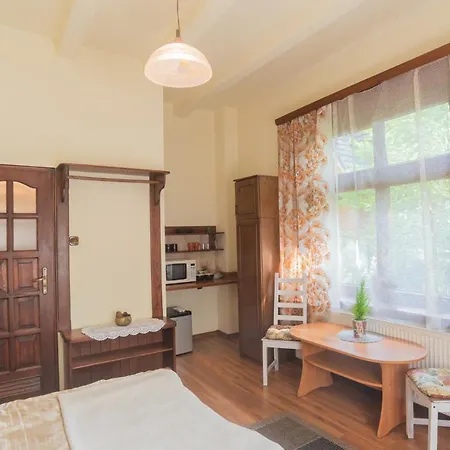 Wacława Kwatera prywatna *